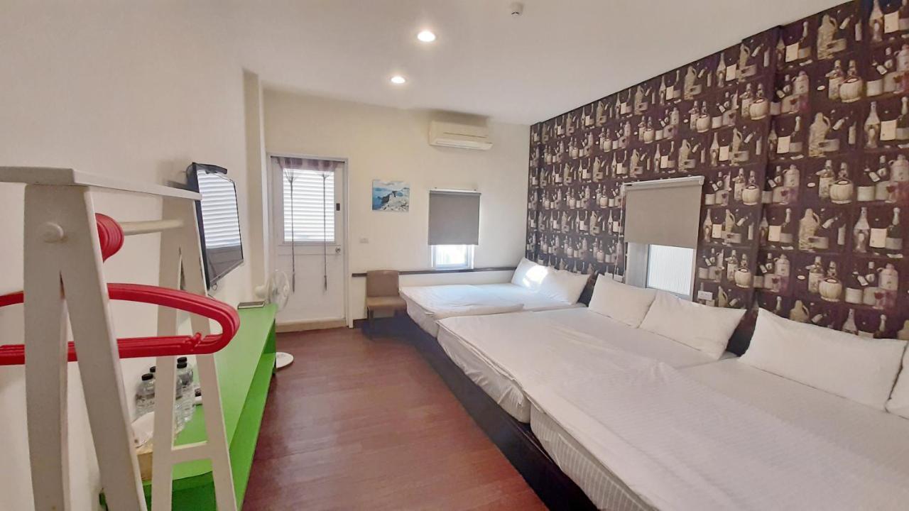 Home Sweet Beach Hotel Xiaoliuqiu Exterior foto
